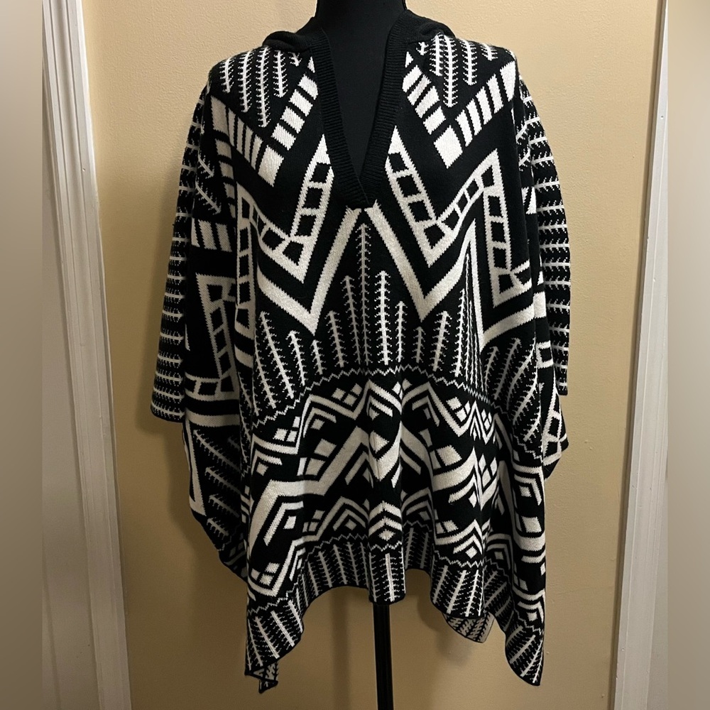 Express Hooded Boxy Oversized Sweater Poncho - Size Small - Color Black & White